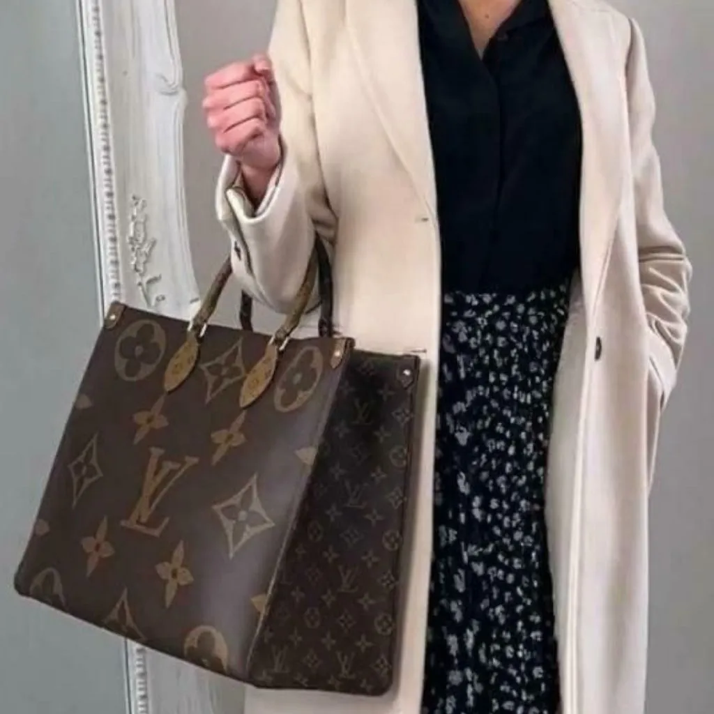 Casual Onthego Tote With Wooden Handle Handbag For Women