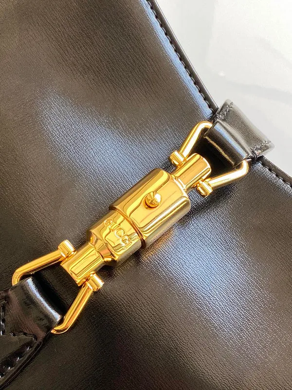 Gucci   Luxury Bags  1053