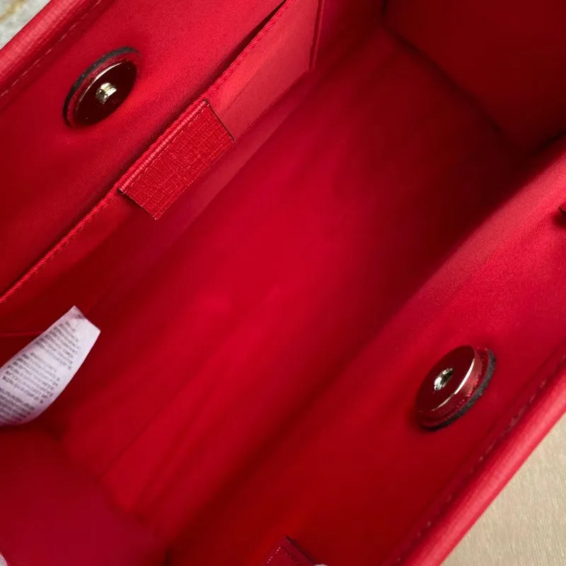Gucci   Luxury Bags  1057