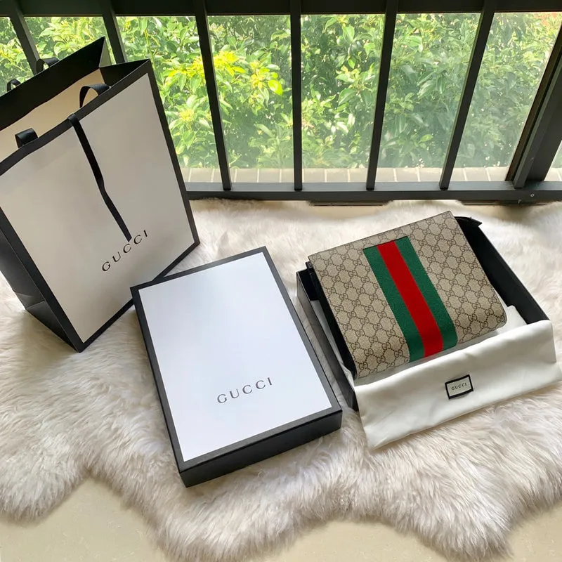 Gucci   Luxury Bags  1327