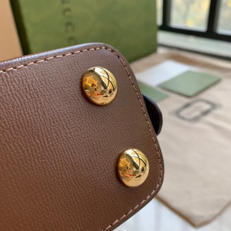 Gucci   Luxury Bags  1387