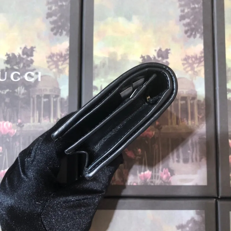 Gucci   Luxury Bags  858