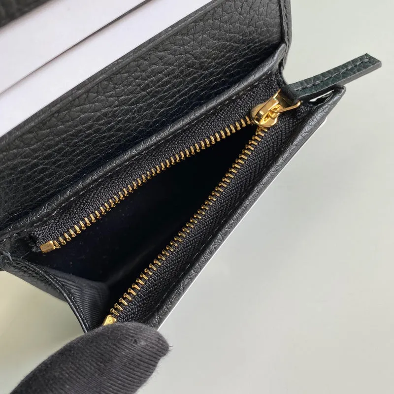 Gucci   Luxury Bags  905