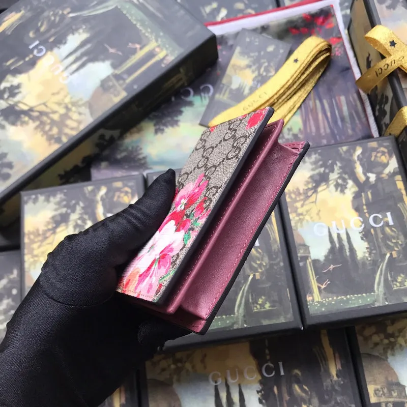 Gucci   Luxury Bags  912