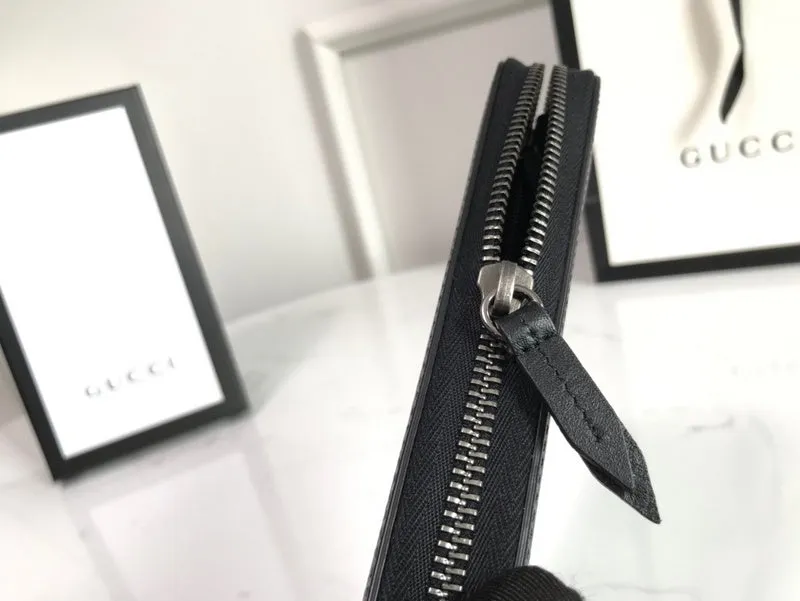 Gucci   Luxury Bags  916