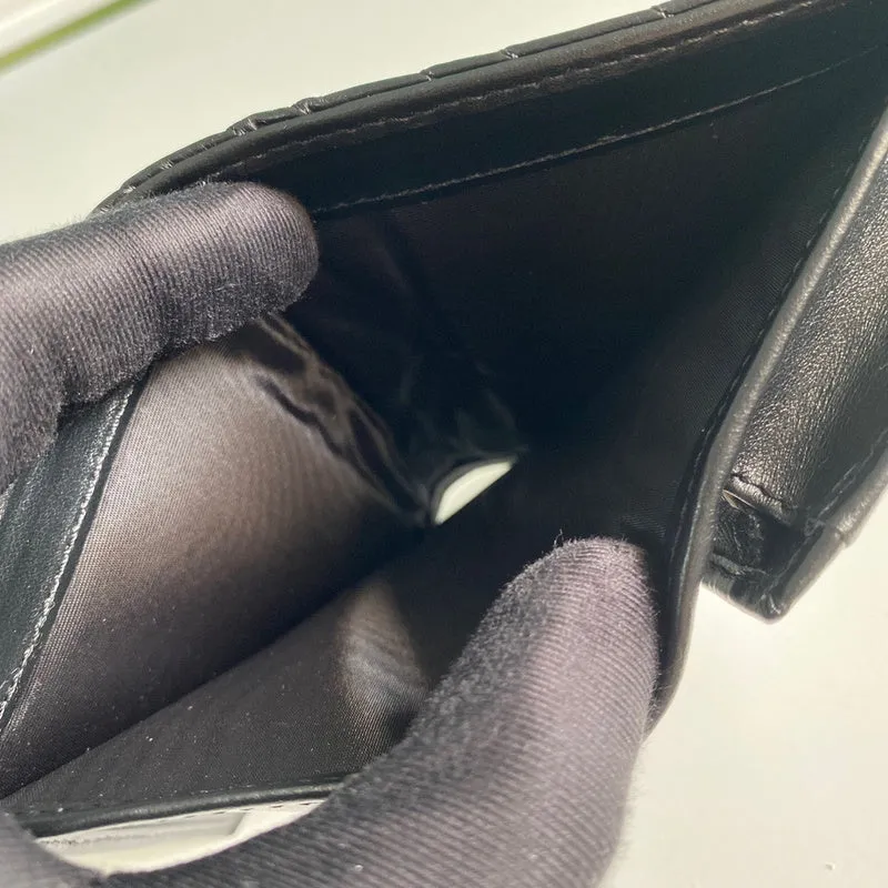 Gucci   Luxury Bags  934